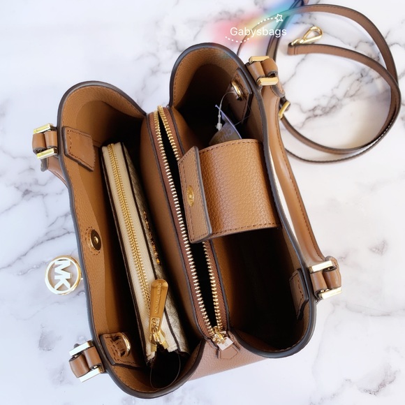 Michael kors satchel Vanillla Mk - Picture 7 of 7